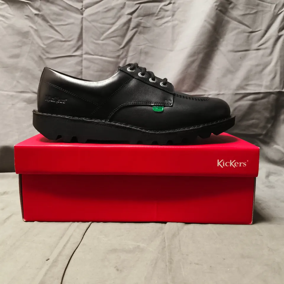 BOXED PAIR OF KICKERS LACE UP SHOES IN BLACK SIZE EU 43