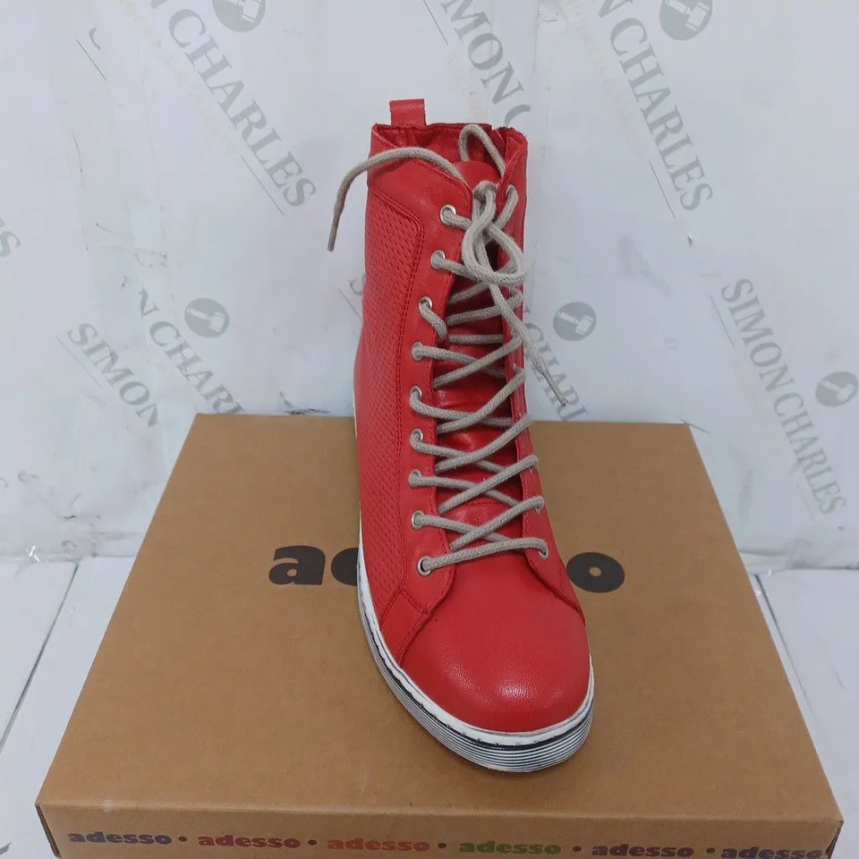 BOXED PAIR OF ADESSO BOOTS IN RED SIZE 6
