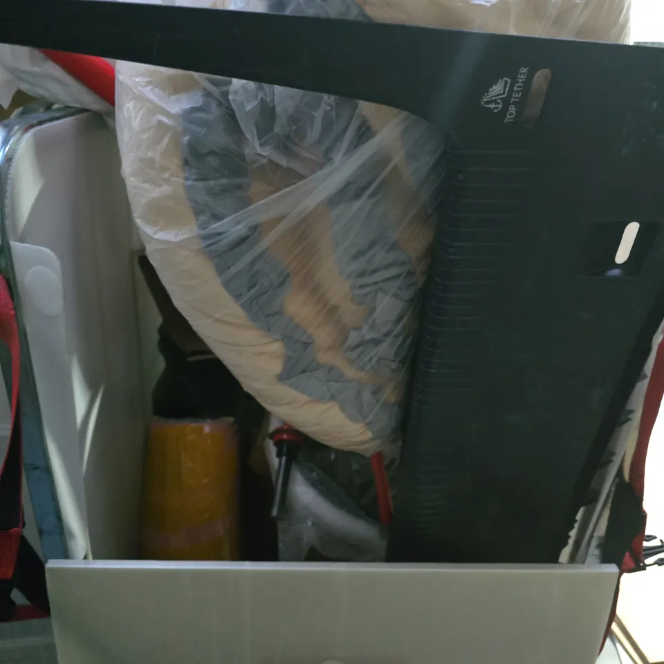 CAGE OF APPROXIMATELY 10 ASSORTED HOUSEHOLD ITEMS TO INCLUDE ROBOT VACUUM, UMBRELLA, ETC - COLLECTION ONLY