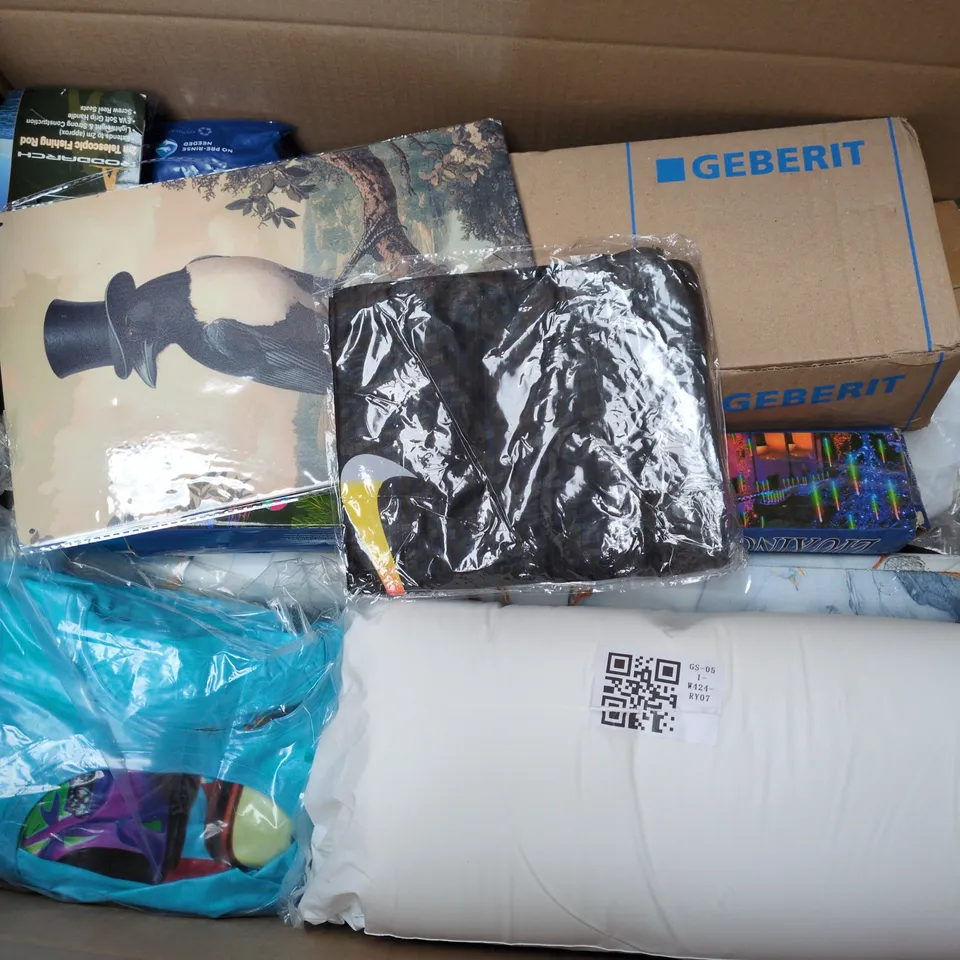 APPROXIMATELY 15 ASSORTED HOUSEHOLD PRODUCTS TO INCLUDE TELESCOPIC FISHING ROD, FINISH POWERBALL, LED SHOWER METEOR RAIN LIGHT, ETC - COLLECTION ONLY