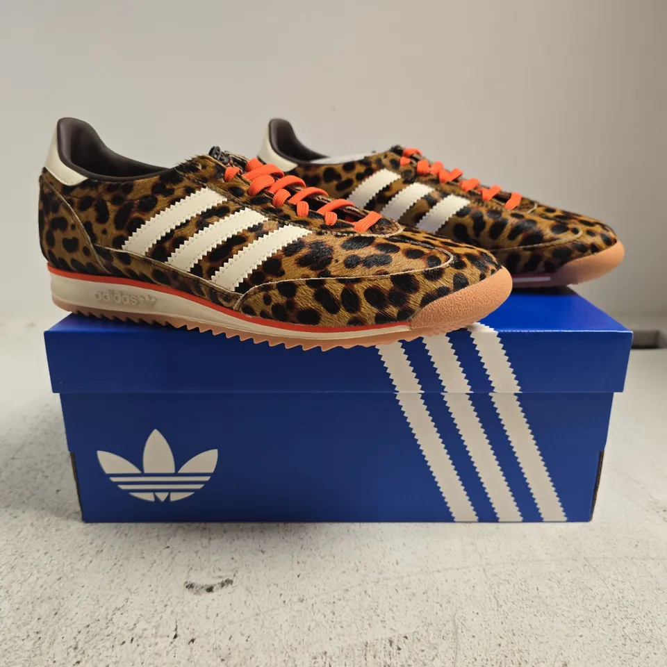 BOXED PAIR OF ADIDAS SL 72 OG TRAINERS IN LEOPARD PRINT/WHITE SIZE UK 7