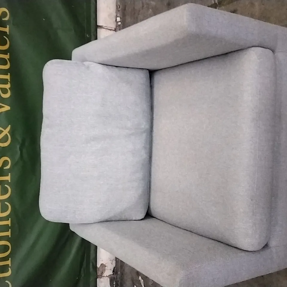 QUALITY DESIGNER CLOUDY GREY FABRIC ARMCHAIR