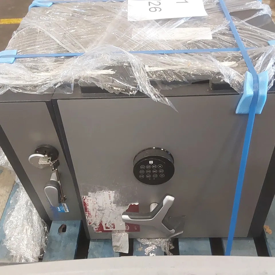 CHUBBSAFES HEAVY DUTY SECURITY SAFE