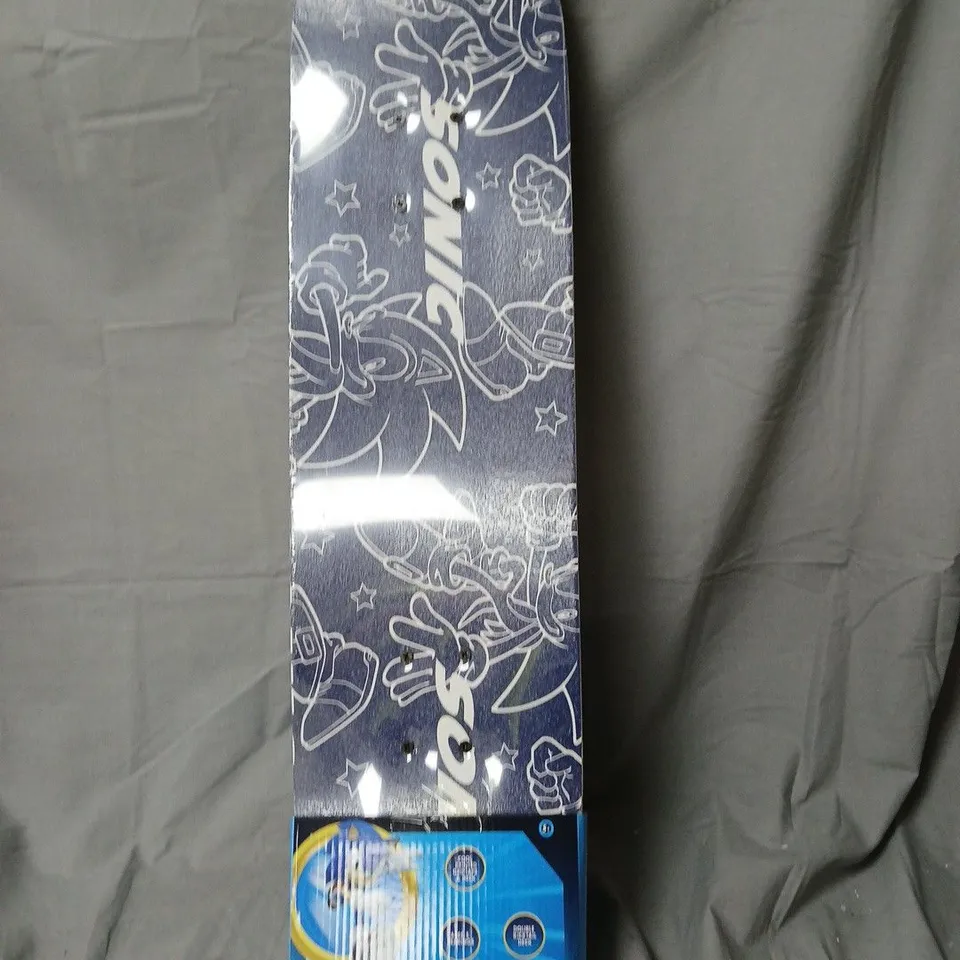 SONIC THE HEDGEHOG SKATEBOARD – BLUE DECK, DOUBLE KICKTAIL, ABEC 5 BEARINGS, IN ORIGINAL PACKAGING