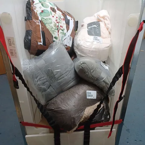 CAGE OF ASSORTED HOMEWARE GOODS TO INCLUDE CH DUVET SET, CH FLUFFY HOODY, AND CH VELVET THROW ETC.