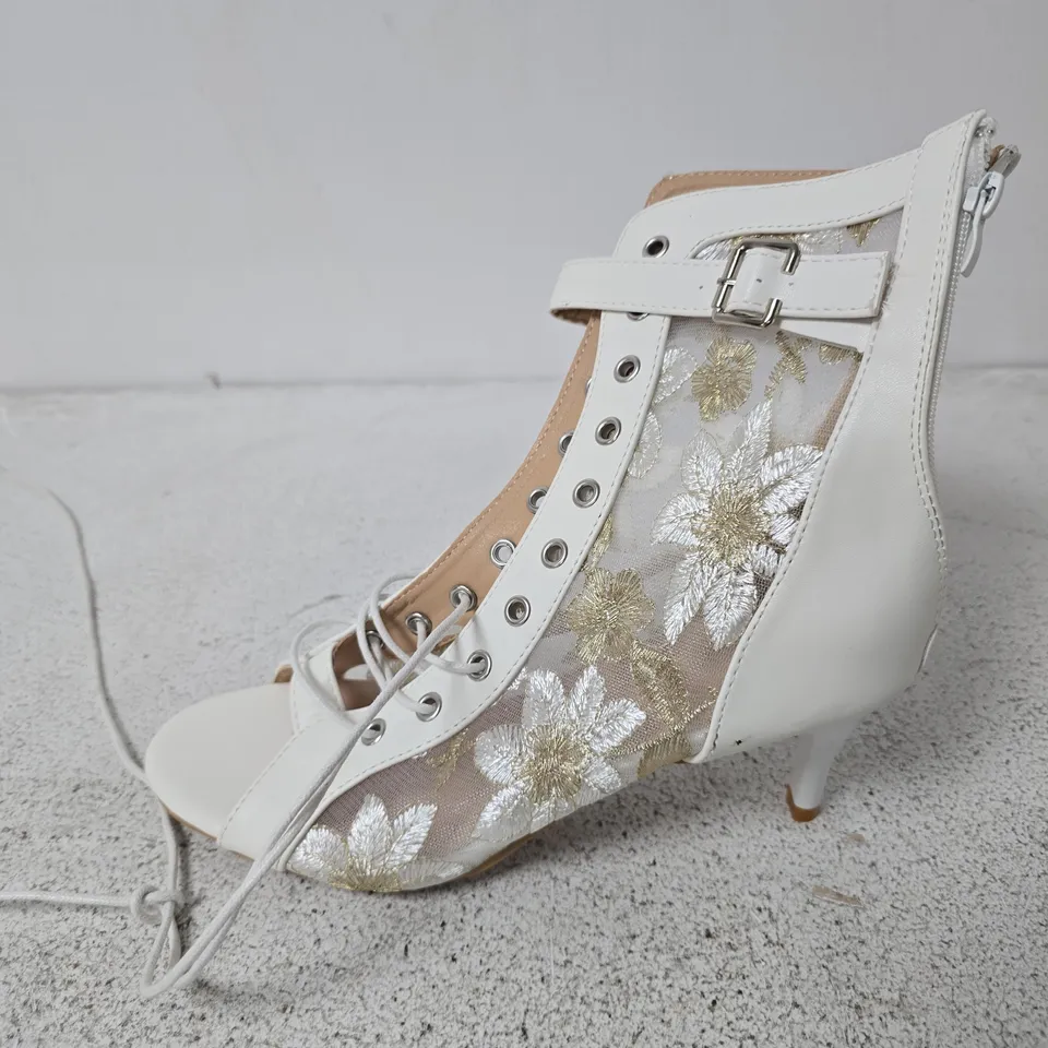 LACE UP FLORAL HEEL ANKLE SHOES, WHITE - SIZE 41 
