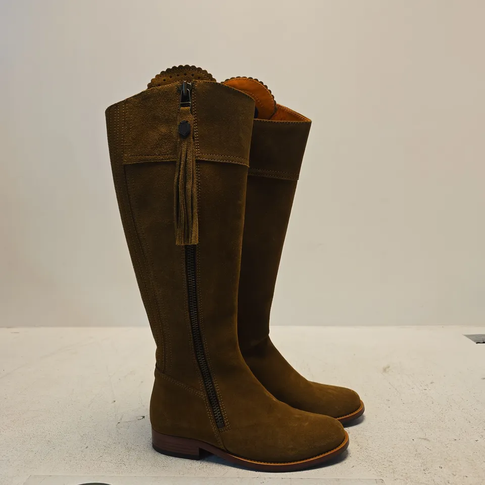 FAIRFAX & FAVOR KNEE-HIGH SUEDE BOOTS – UK 3