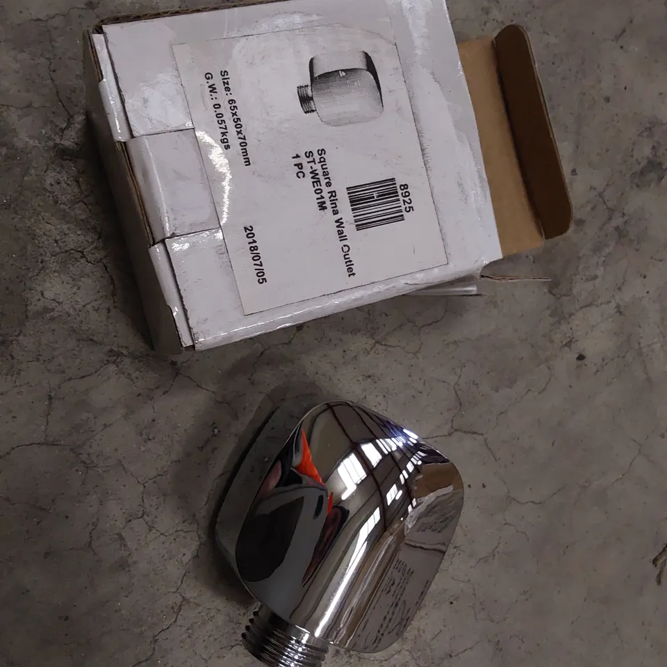 CASE OF APPROXIMATELY 100 SQUARE RINA WALL OUTLETS ST-WE01M