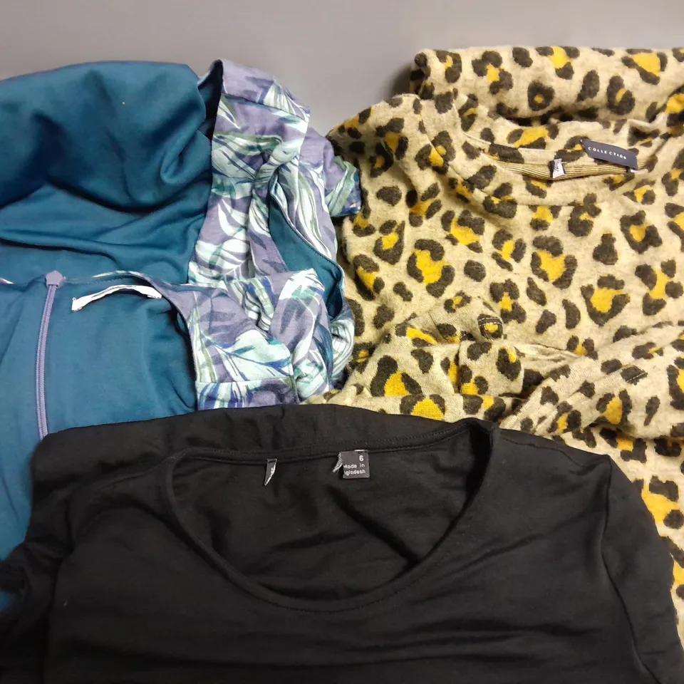 5 ASSORTED M&S CLOTHING TO INCLUDE CLASSIC BLUE MIX DRESS SIZE 12 AND COLLECTION LEOPARD PRINT BROWN MIX SHORT SLEEVE PULLOVER TOP SIZE 12 