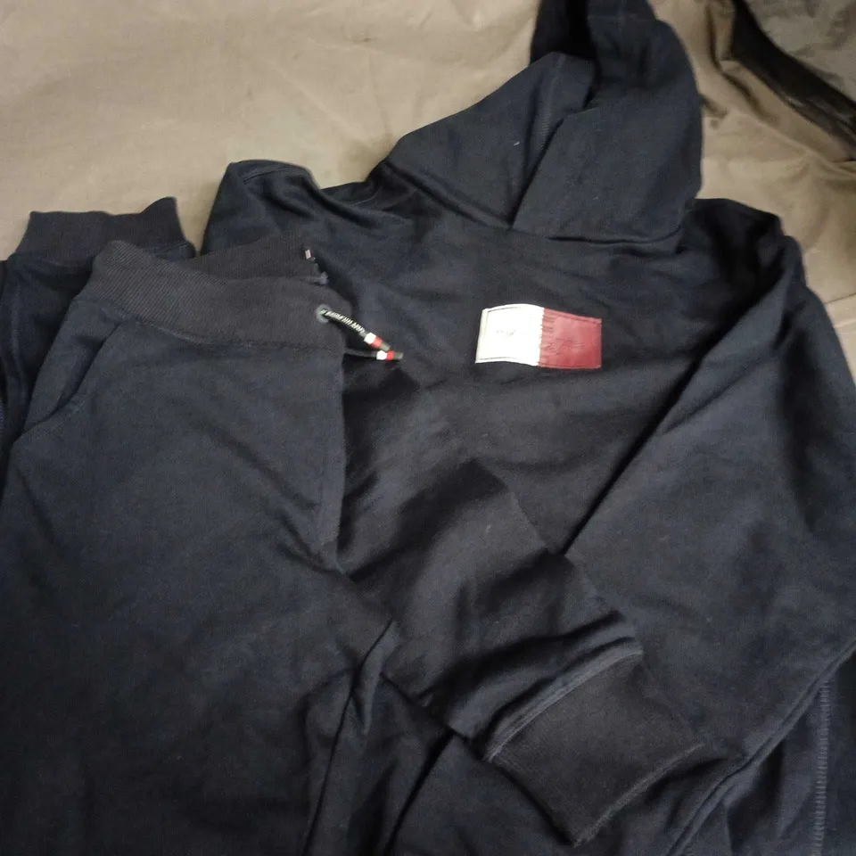 TOMMY HILFIGER DARK NAVY HOODED SWEATSHIRT AND TRACKSUIT BOTTOMS - AGE 14 YEARS