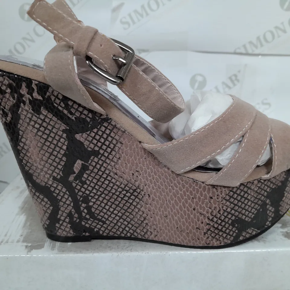 BOXED PAIR OF KRUSH OPEN TOE STRAP PLATFORM SHOES IN MINK - SIZE 4