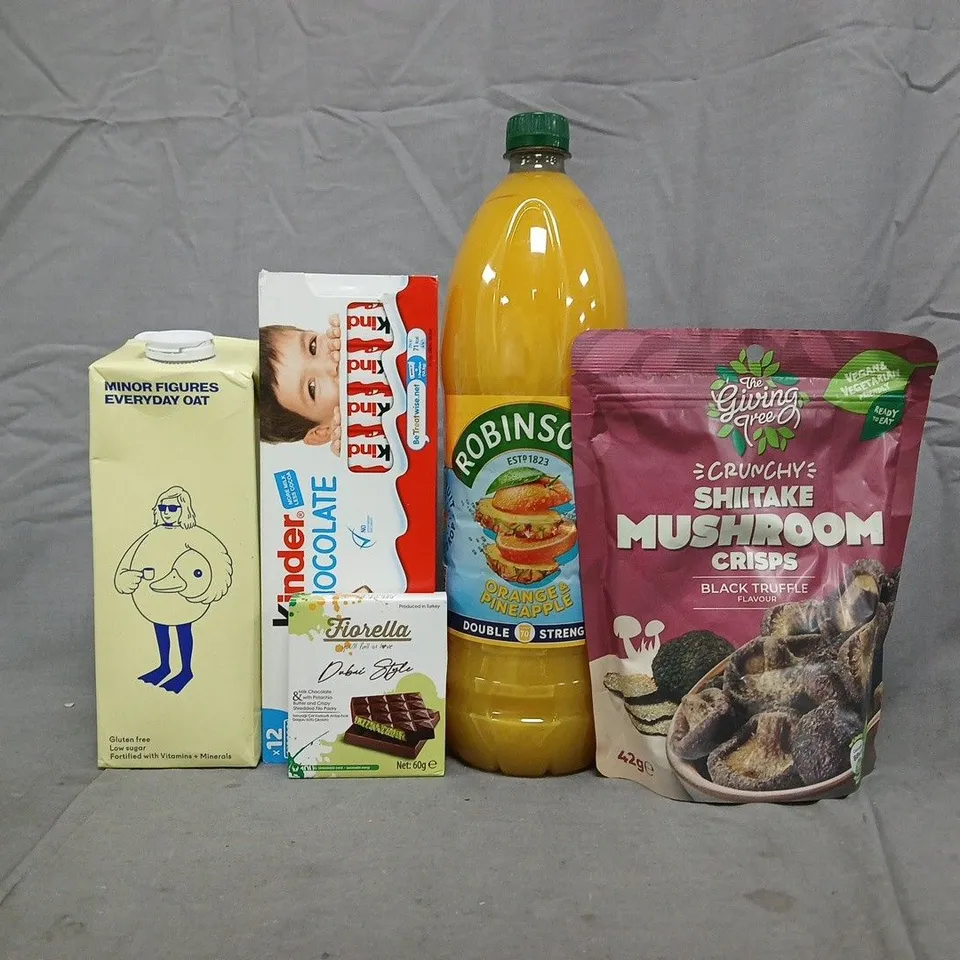 APPROXIMATELY 8 ASSORTED FOOD AND DRINK ITEMS TO INCLUDE MUSHROOM CRISPS, KINDER CHOCOLATE, DUBAI STYLE CHOCOLATE, ETC