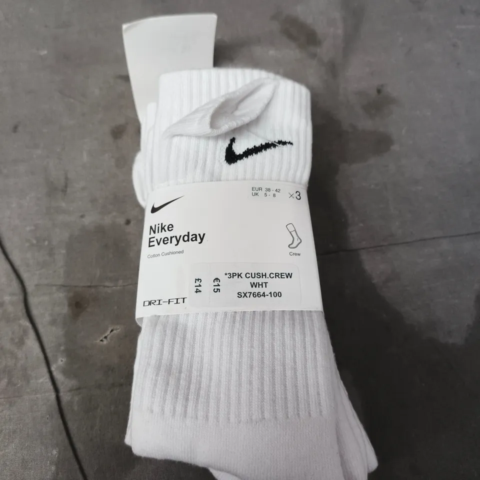NIKE EVERYDAY COTTON CUSHIONED CREW SOCKS – 3 PACK, WHITE