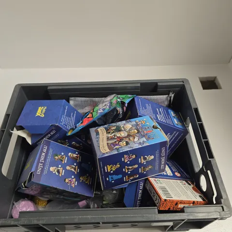 BOX OF APPROXIMATLEY 10 ASSORTED OYS INCLUDING MIGHT JAXX HIDDEN DISSECTIBLES, BLOX FRUITS MINIFIGURES AND REALLY GOOD CONVERSATIONS FOR KIDS CARDS