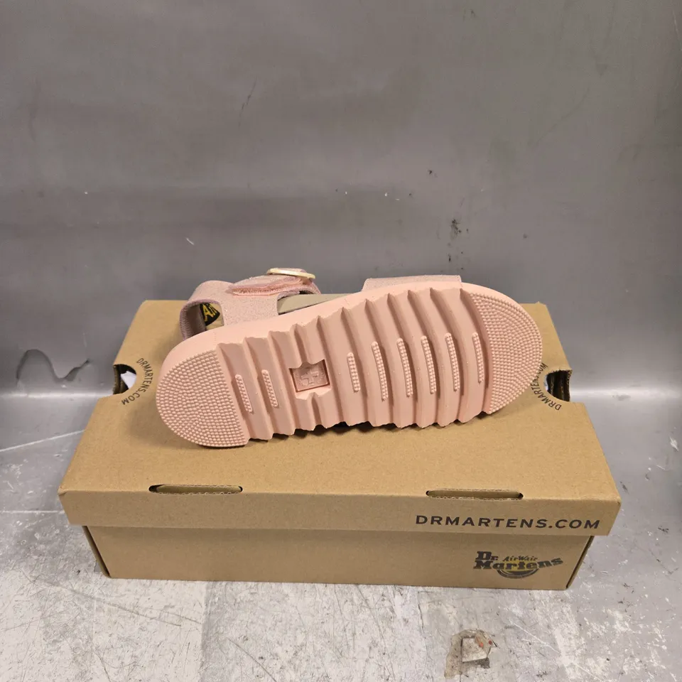BOXED PAIR OF DR MARTENS MARLOWE HEARTS CHILDRENS SHOES - 13