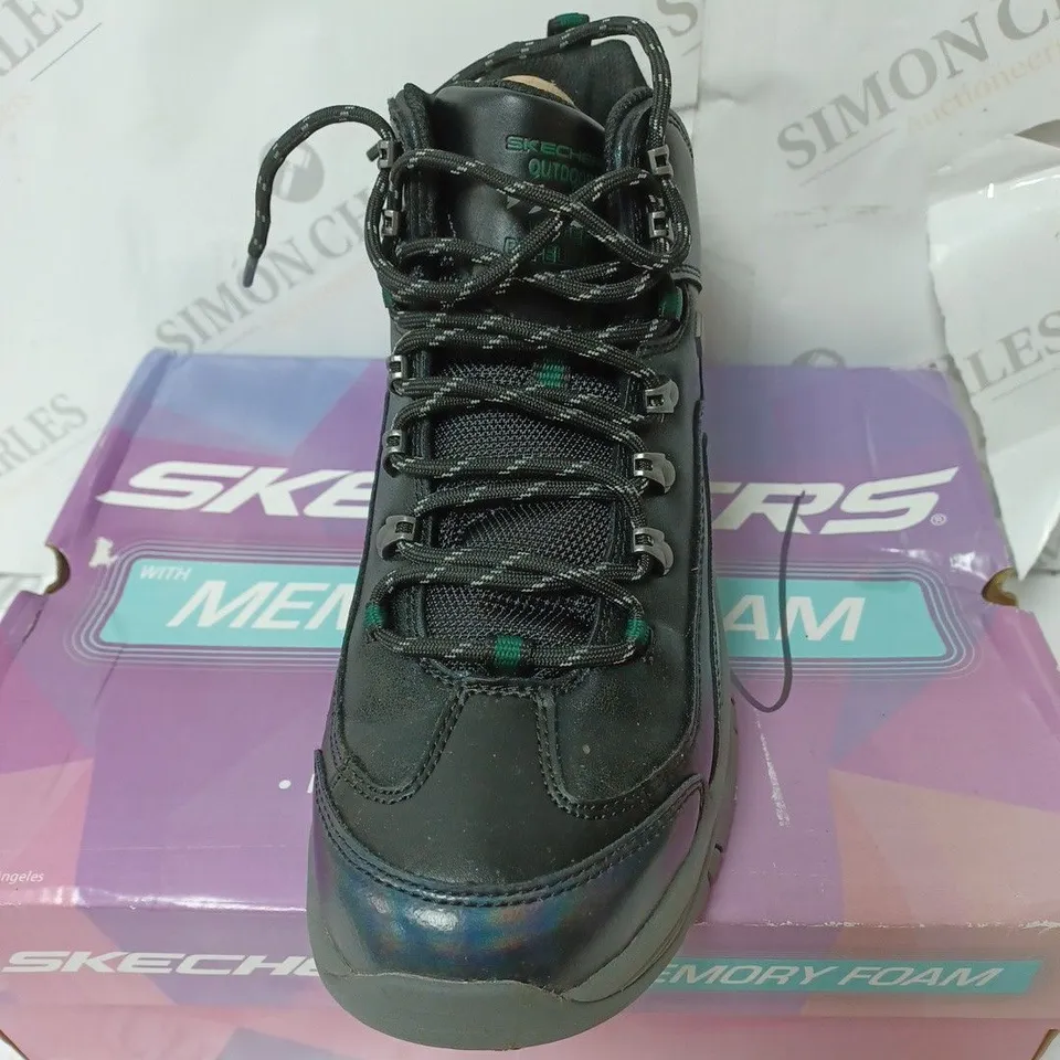 BOXED SKECHERS HIGH TOP LACE UP HIKER BOOTS, BLACK - SIZE 6.5
