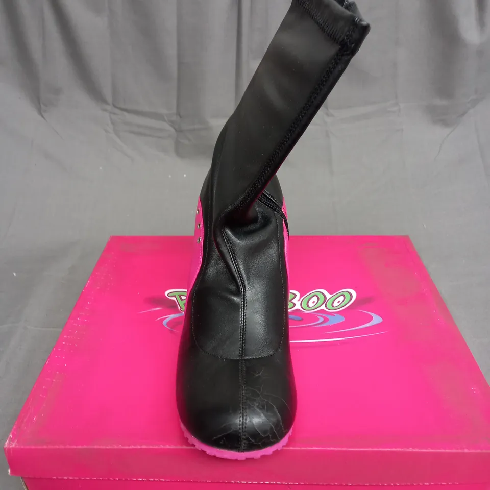 BOXED BAMBOO LEATHER BALLER HIGH HEEL SHOES IN PINK AND BLACK SIZE 8.5
