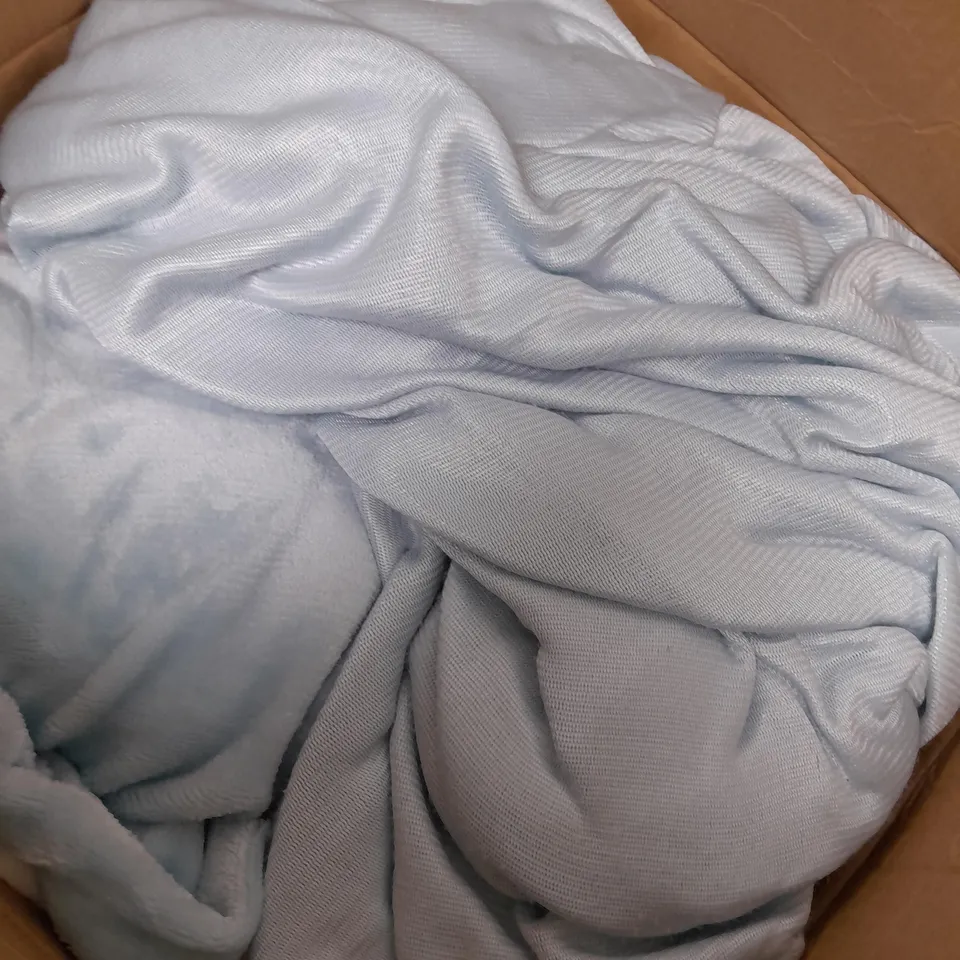 COZEE HOME CONFETI VELV DUVET - KING SIZE 
