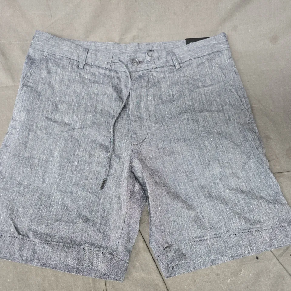 HUGO BOSS SHORTS IN GREY SIZE UK 48