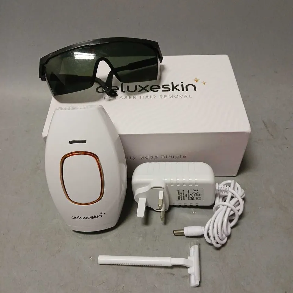 BOXED DELUXESKIN IPL LASER HAIR REMOVAL DEVICE IN WHITE