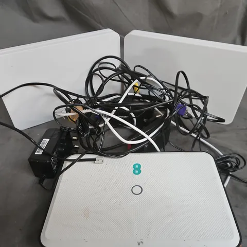 APPROXIMATELY 8 ASSORTED ELECTRICAL PRODUCTS TO INCLUDE PLUGS , EE BOXES AND SKY BOXES , ETC 
