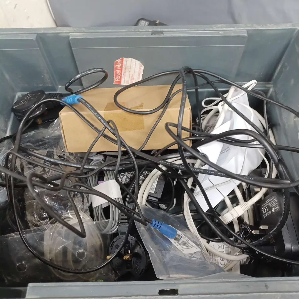 APPROXIMATELY 15 ASSORTED POWER CABLES AND ELECTRICAL ITEMS TO INCLUDE SKY TV REMOTE AND PLUGS