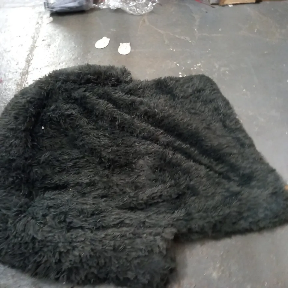 DARK GREY PET BED