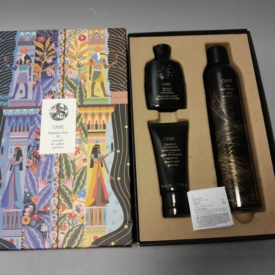 BOXED ORIBE SIGNATURE STYLE SET 