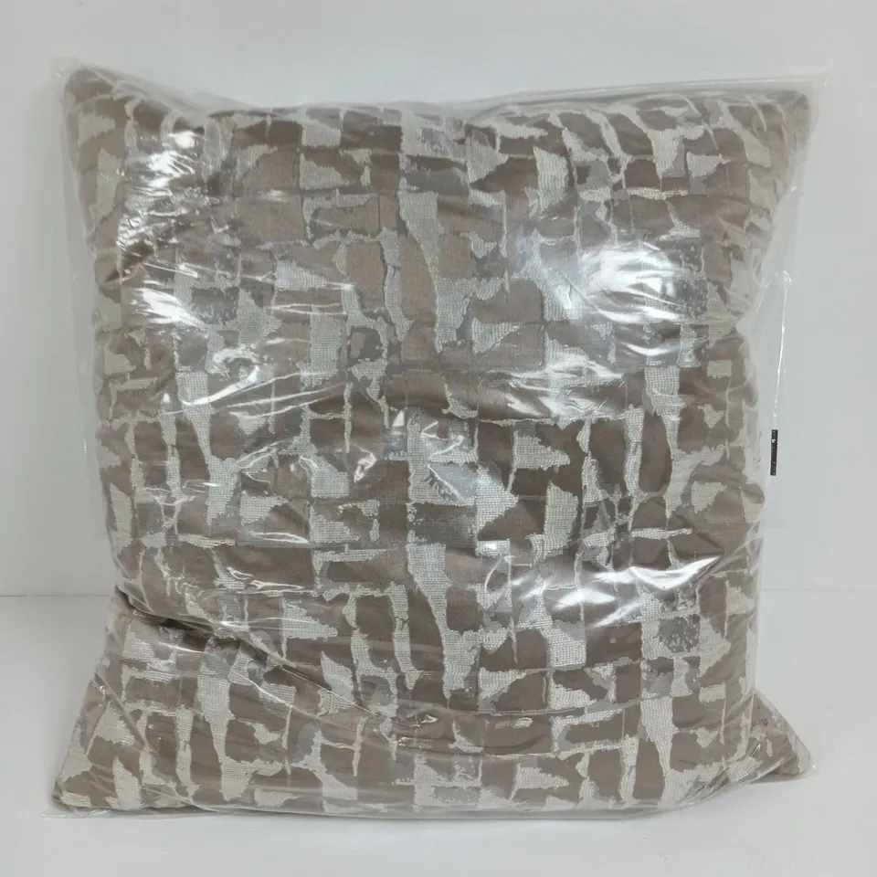 COLCHESTER ABSTRACT CUSHION