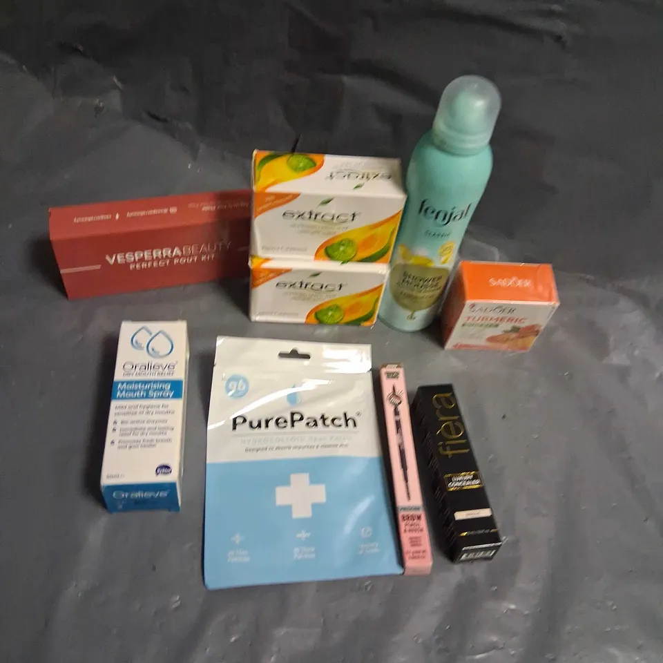 APPROXIMATELY 20 ASSORTED HEALTH AND BEAUTY PRODUCTS TO INCLUDE; LOREAL, SADOER, VESPERRA AND FENJAL