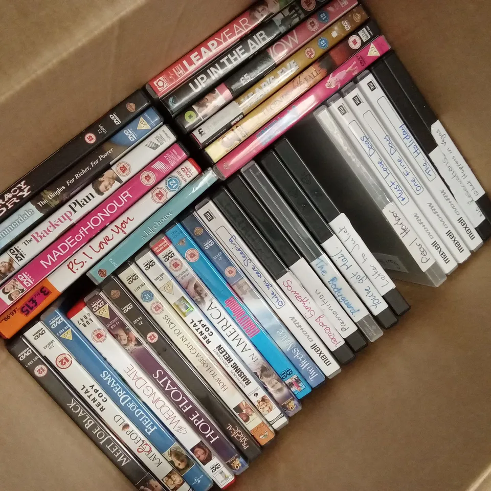 BOX TO CONTAIN A LARGE QUANTITY OF FILMS AND DVDs