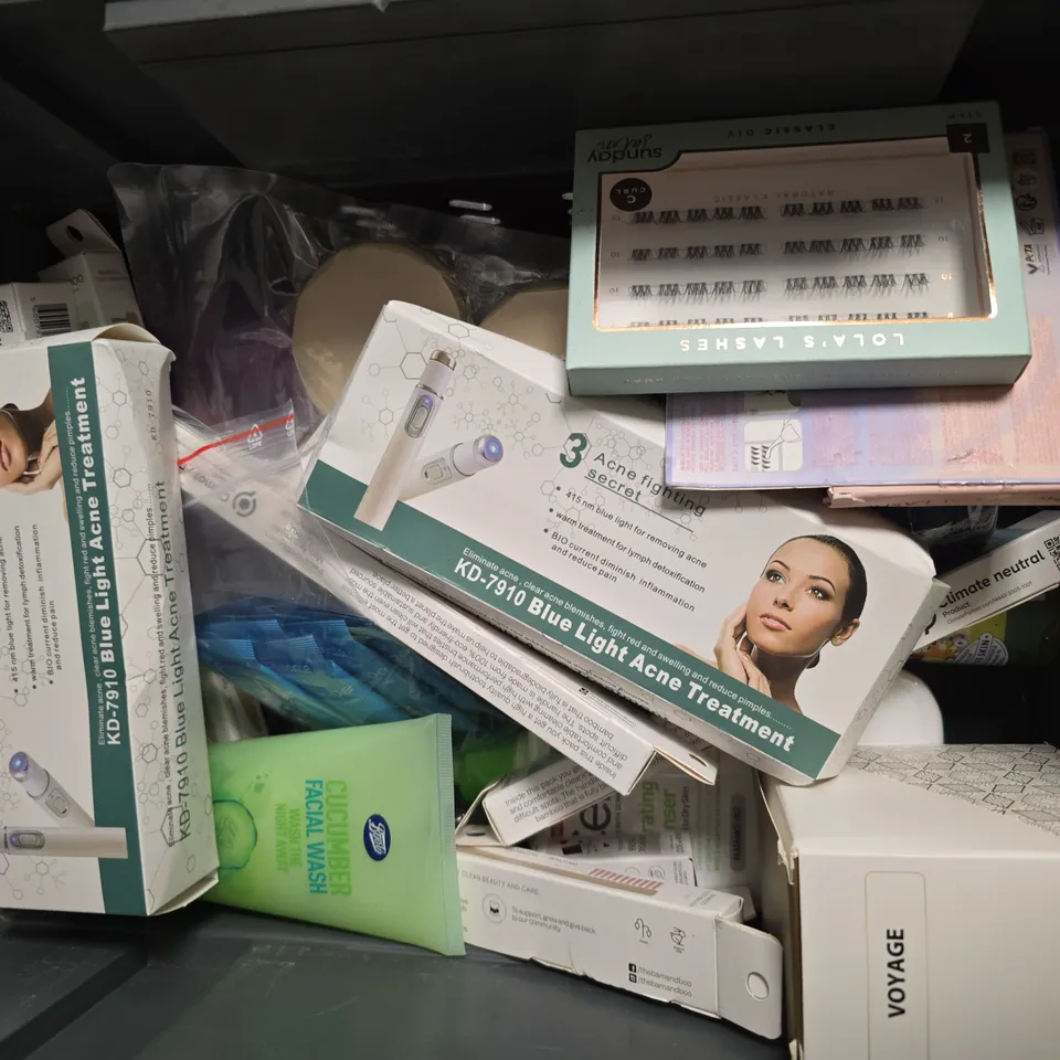 APPROXIMATEY 15 HEALTH AND BEAUTY PRODUCTS TO INCLUDE GIVE ME BLONDE SHOT, CERAVE CLEANSER, AND CHILDS FARM BLUEY BODY WASH ETC. - COLLECTION ONLY