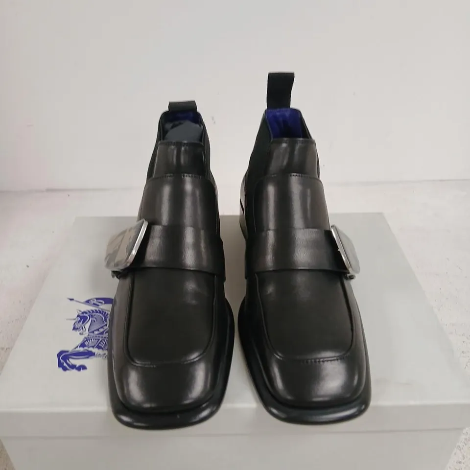 BURBERRY BLACK LEATHER ANKLE BOOTS WITH BUCKLE STRAP – WOMEN'S SIZE 40