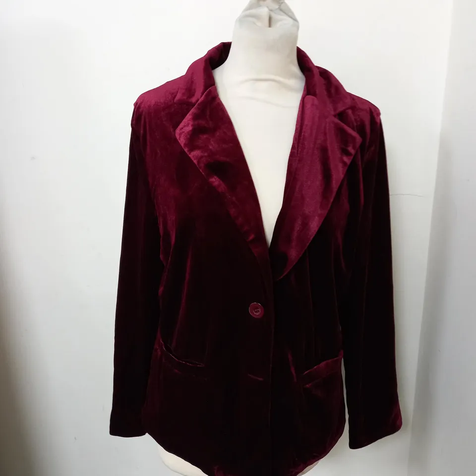 MINT LIMIT MEDIUM RED VELVET JACKET 