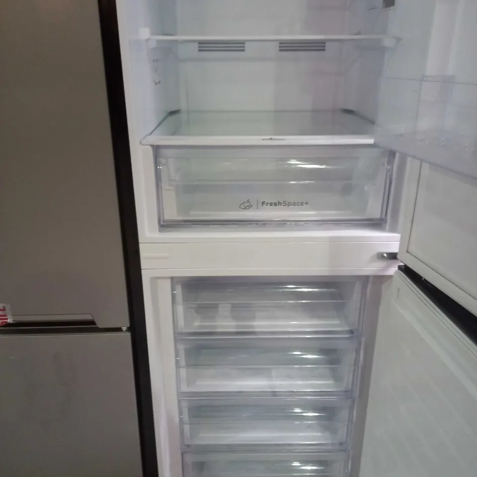 INDESIT FREESTANDING 60/40 BLACK FRIDGE FREEZER 