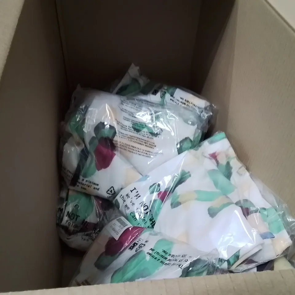 BOXED BRAND NEW APPROXIMATELY 10 JD WILLIAMS PRINTED WIDE LEG TROUSERS GREEN PRINT SIZE 24