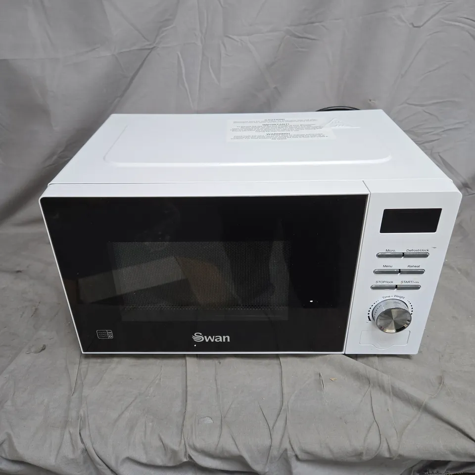 SWAN 20L 700W DIGITAL MICROWAVE - WHITE - COLLECTION ONLY