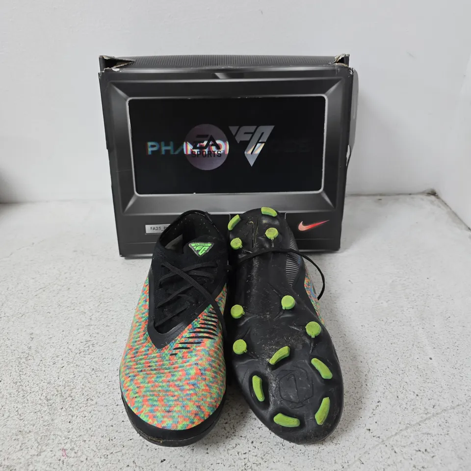 NIKE FOOTBALL BOOTS – MULTICOLOUR (MEN) – PHANTOM MODE (UK 5)