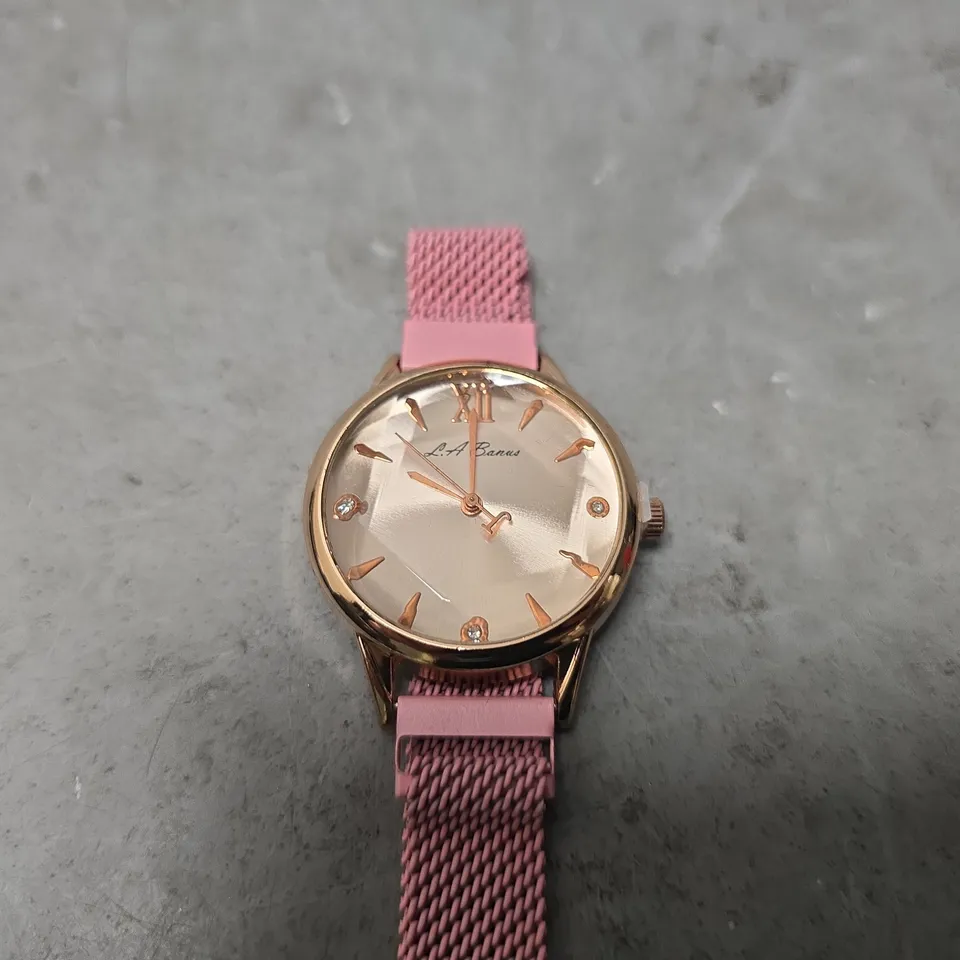 LADIES LA BANUS WATCH – 12 HOUR CLOCK - METAL STRAP WITH MAGNETIC CLASP