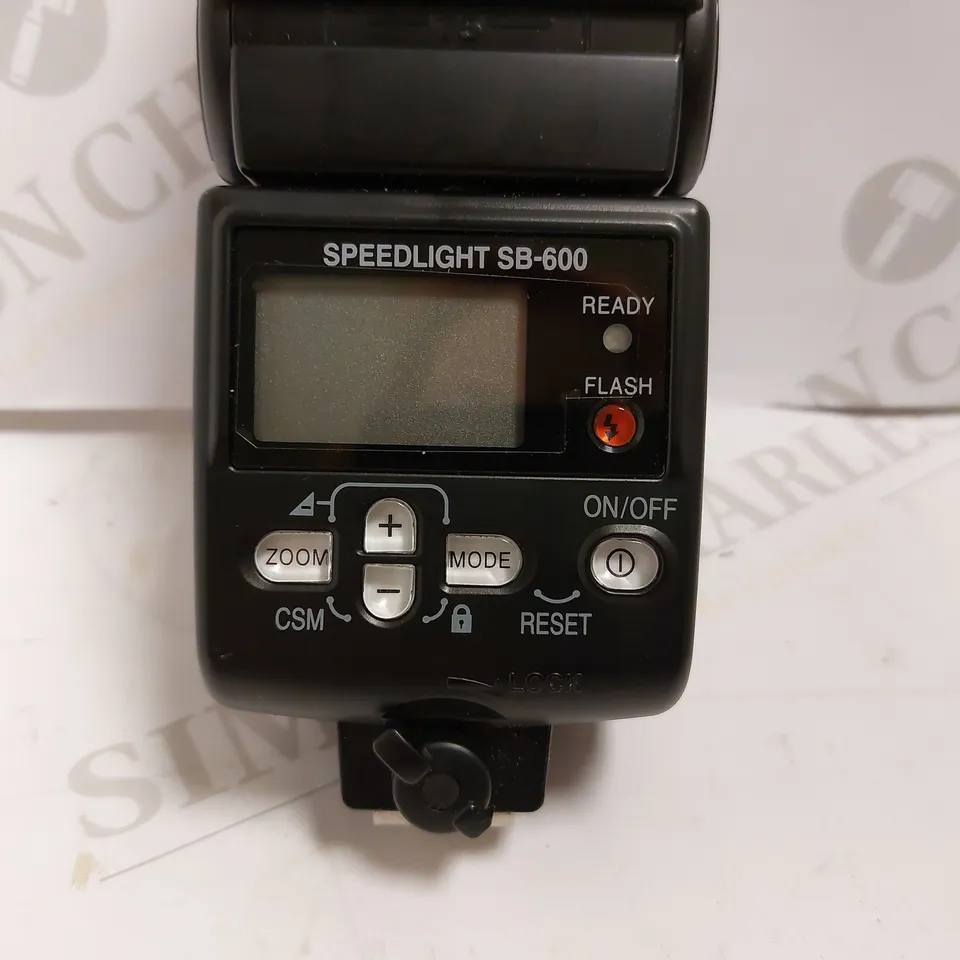 NIKON SPEEDLIGHTS SB-600 FLASH LENS 
