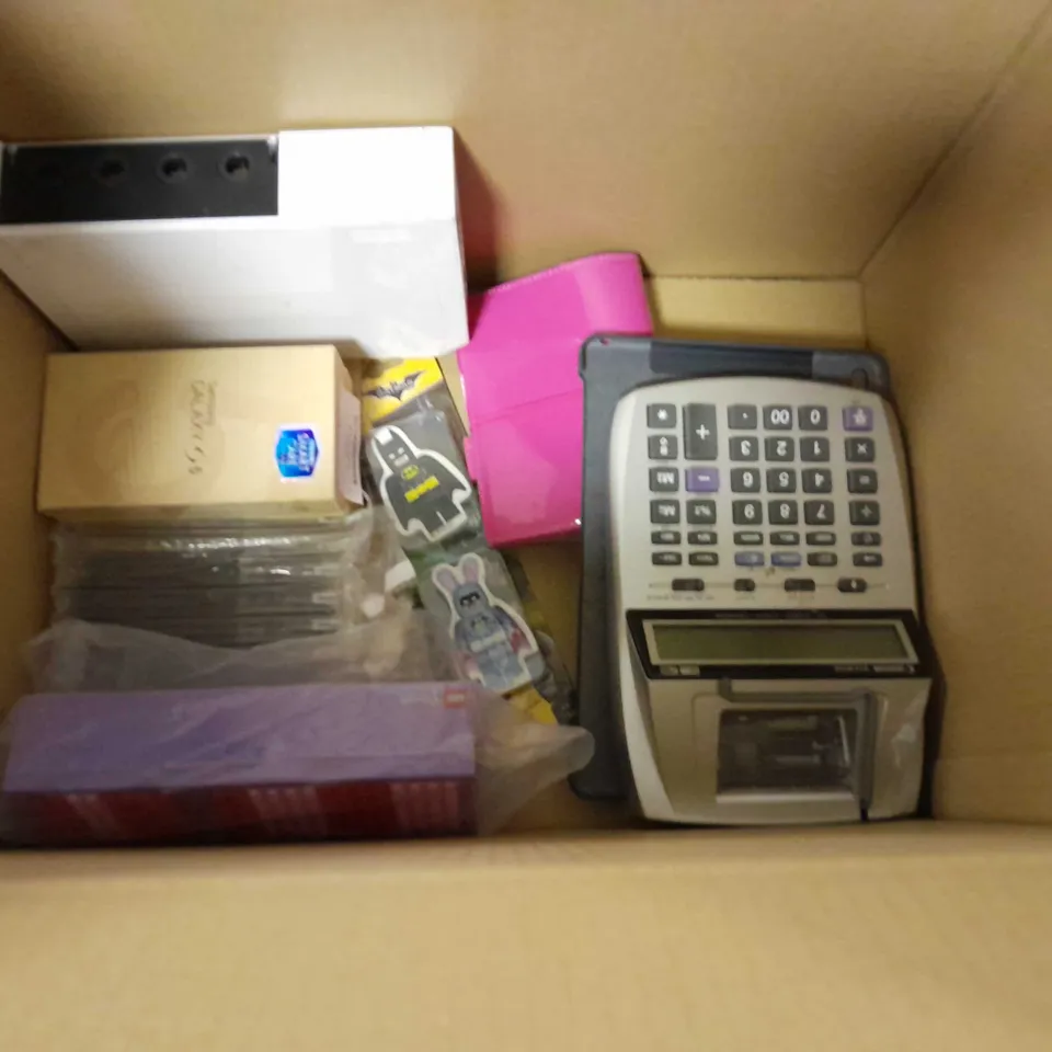 LOT OF ASSORTED ITEMS TO INCLUDE YU-GI-OH CARDS, WIRELESS HEADPHONES, VICK SHUMIDIFIER AND WII CONSOLE