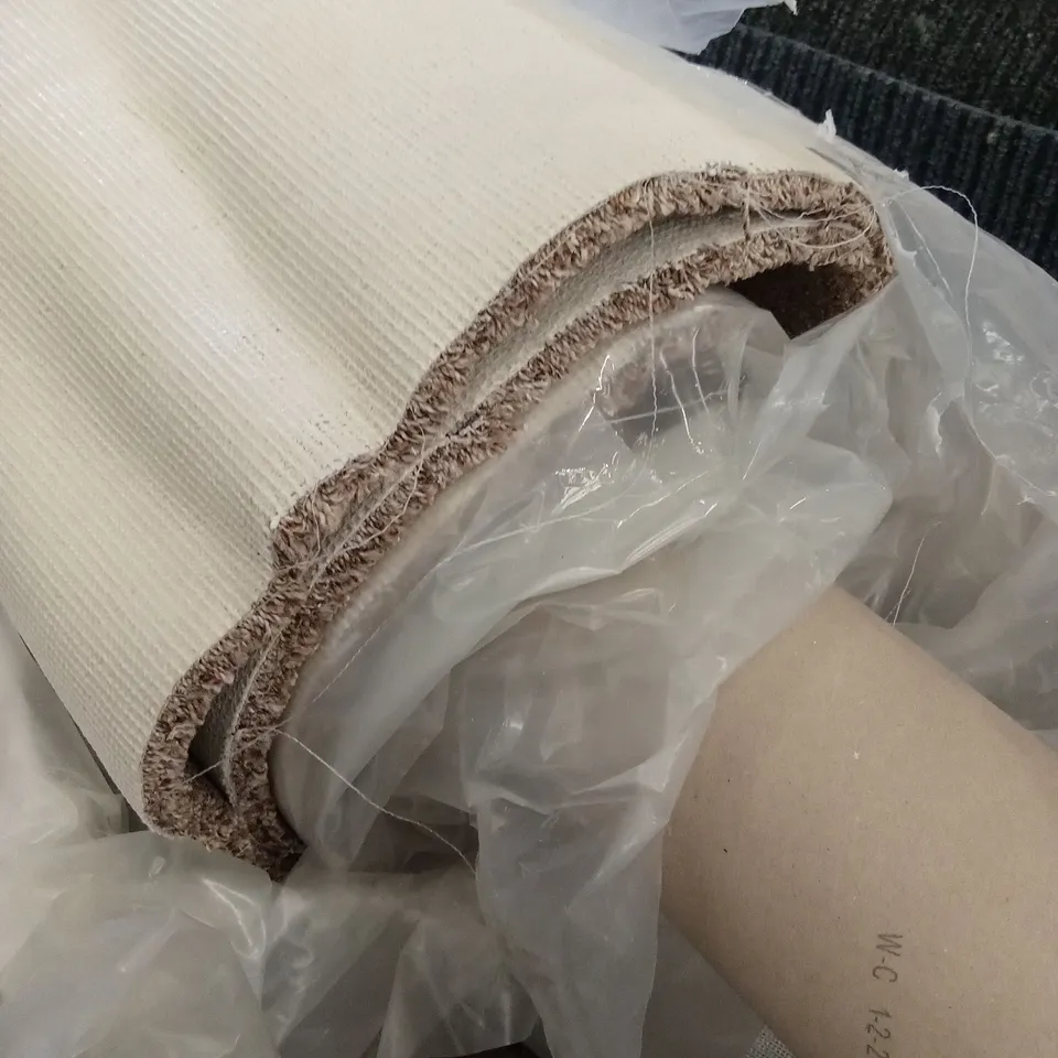 ROLL OF QUALITY CLASSIC CHARM HEATHERS CARPET // SIZE: APPROX 4 x 3m