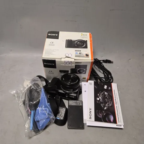 BOXED SONY POWER ZOOM LENS KIT DIGITAL CAMERA