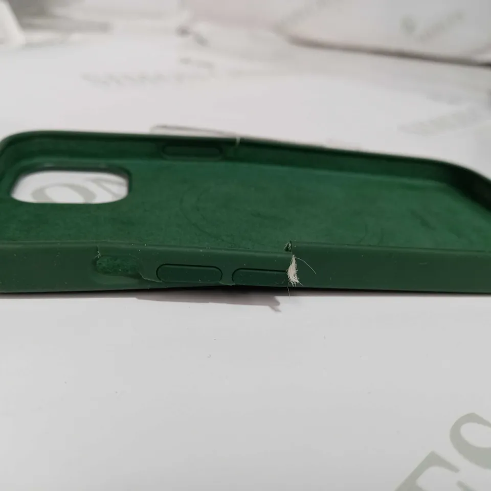 IPHONE 14 SILICONE PHONE CASE