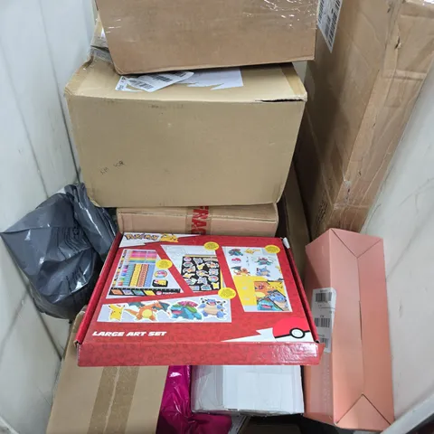 APPROXIMATELY 12 ASSORTED DAMAGED ITEMS TO INCLUDE POKEMON ART SET, MIRRORS, WHITE ROCK TEALIGHTS, ETC - COLLECTION ONLY