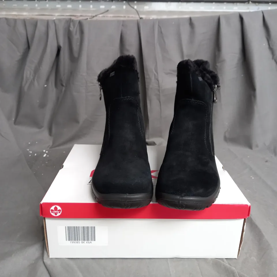 BOXED PAIR OF RIEKER CUFF DETAIL WATER RESISTANT BOOTS IN BLACK - SIZE 6.5