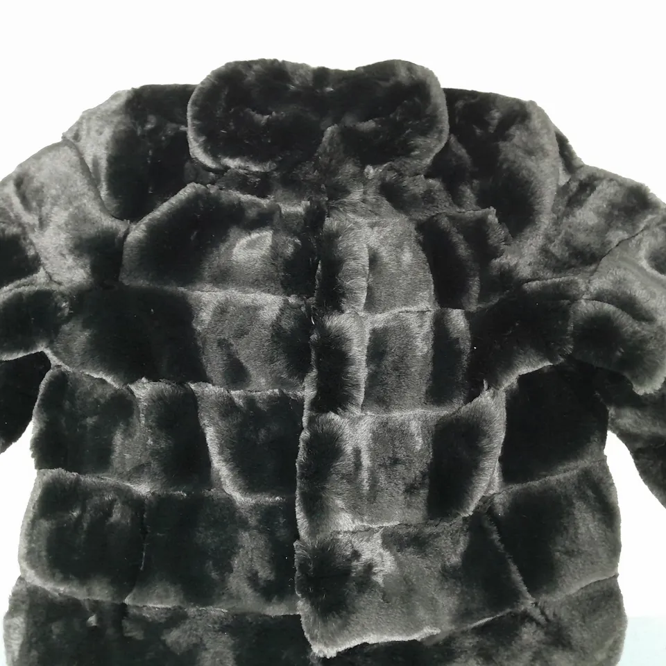 DANNII MINOGUE PETITES FAUX FUR COAT IN BLACK SIZE 20