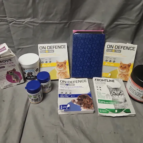 APPROXIMATELY 20 PET CARE SUPPLIES TO INCLUDE ON DEFENCE FLEA TICK, YUMOVE DIGESTIVE CARE, SCRATCHING TREATS, ETC
