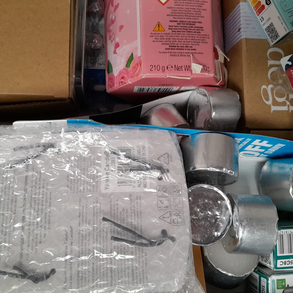 APPROXIMATELY 20 ASSORTED HOUSEHOLD ITEMS TO INCLUDE HOT WAX, WAX SEALING STICKS, ESCAPE WAX MELTS, ETC