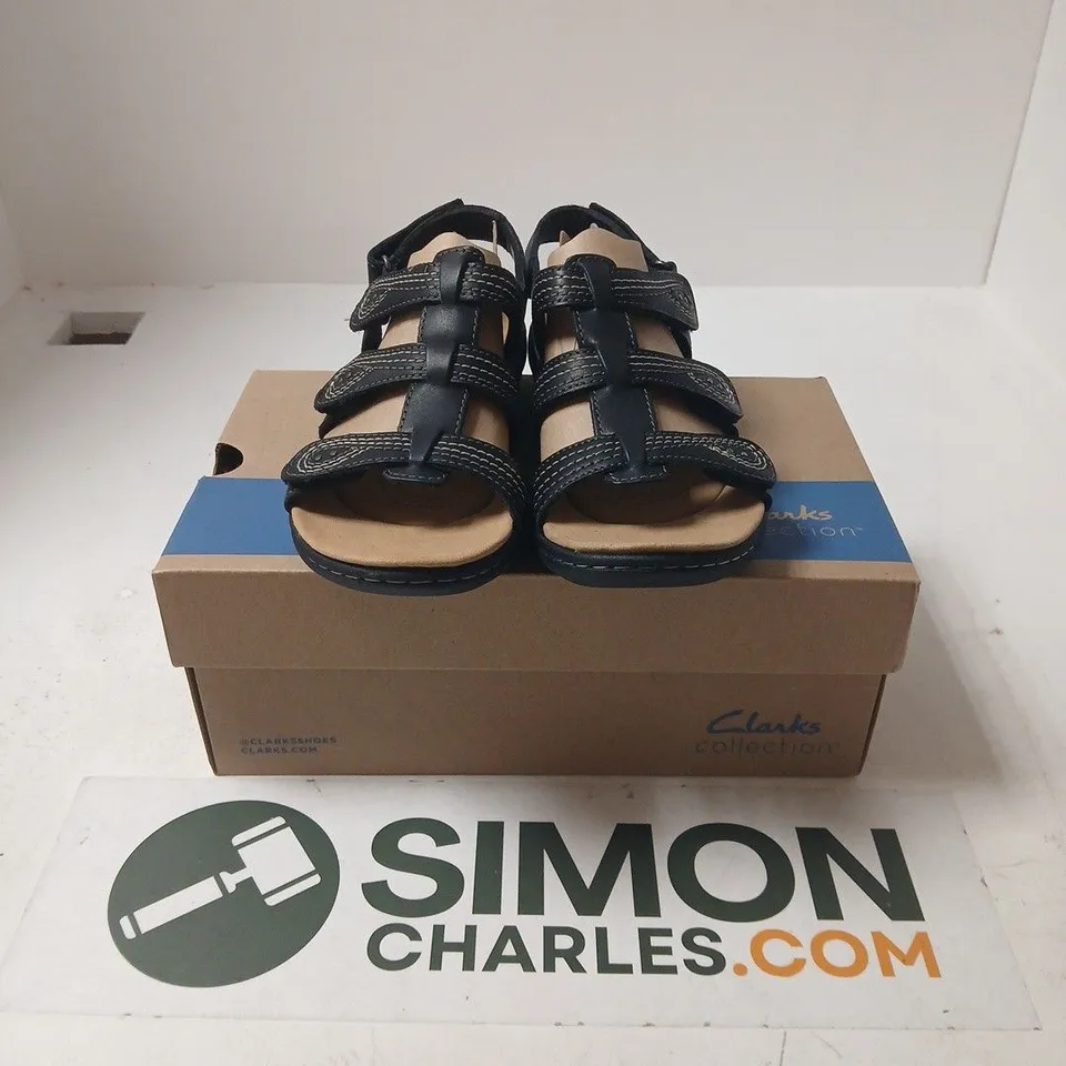 BOXED PAIR OF CLARKS LAUREANN VINE SANDALS IN BLACK LEATHER - UK 5